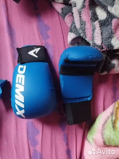 Защита голени и перчатки для каратэ