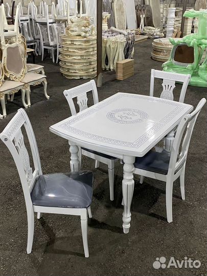 Стол и Стулья
