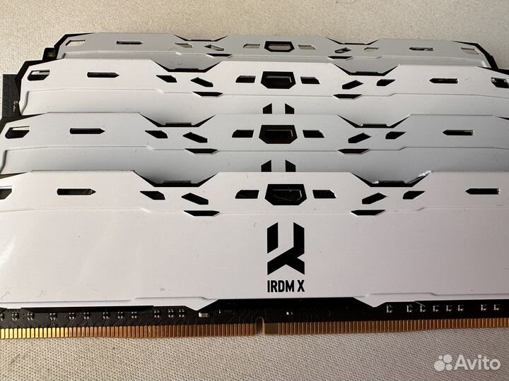 Оперативная память Goodram Iridium 32Гб 3000 мгц