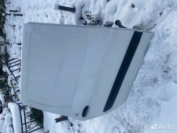 Дверь задняя правая LADA largus