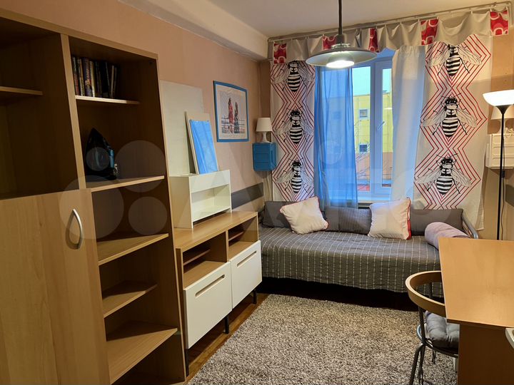 2-к. квартира, 55 м², 4/10 эт.