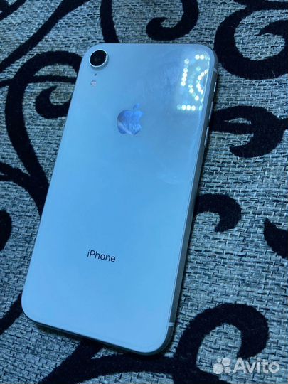 Продам iPhone XR 256 г б