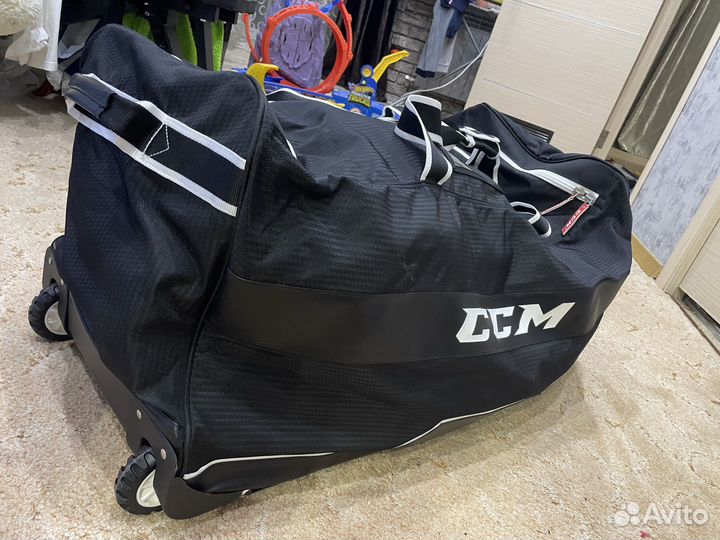 Баул хоккейный CCM на колесах Sr