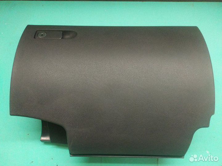 Бардачок Mercedes W204