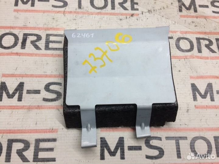 Кронштейн панели Mercedes-Benz S-Class W220