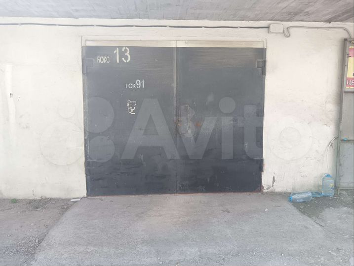 Гараж, > 30 м²