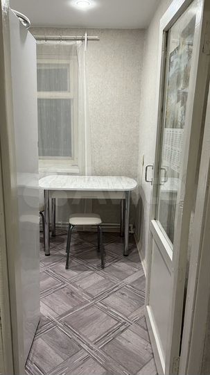 1-к. квартира, 27 м², 4/4 эт.