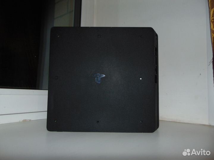 Sony Playstation 4 Slim 500 GB + Dualshock 3шт