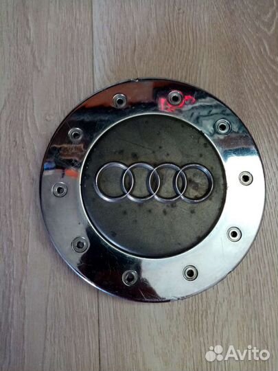 Колпак литого диска Audi