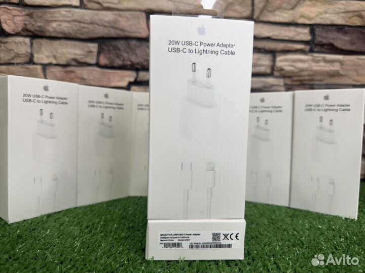 Зарядка на iPhone 20W