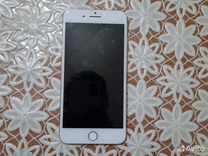 Телефон iPhone 8 plus