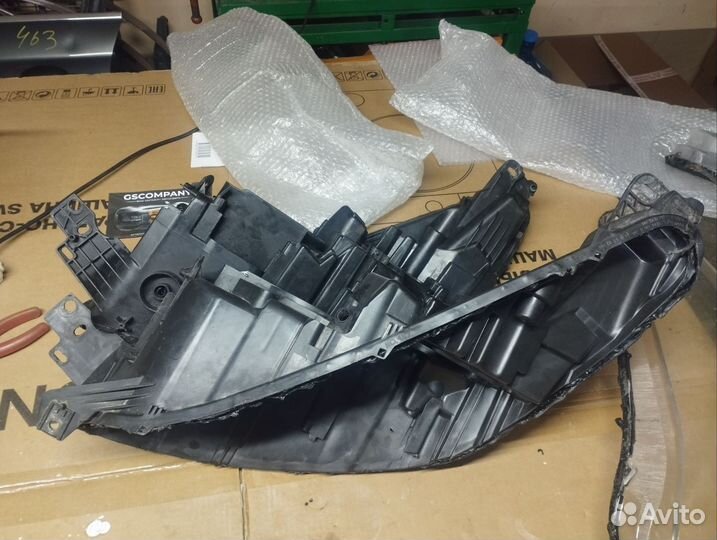 Корпуса фар и стекла Форд Куга 2. Цена за всё