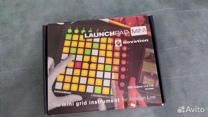 Novation launchpad mini mk2