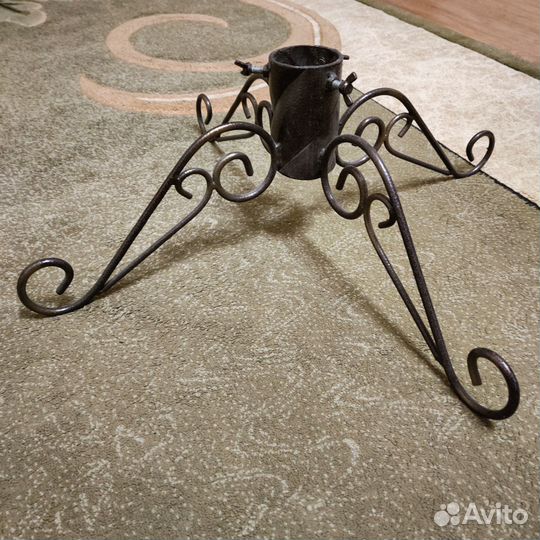 Подставка под ёлку, красивая и устойчивая