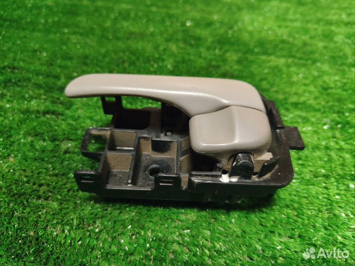 Внутренняя ручка открывания двери nissan sunny N16