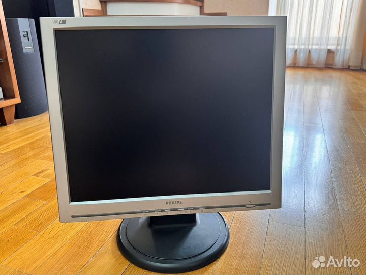 Монитор Philips 190V