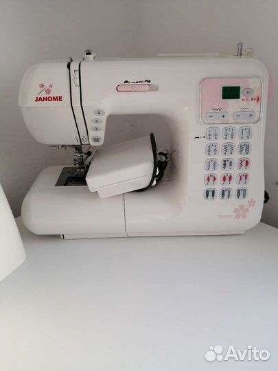 Швейная машина бу Janome
