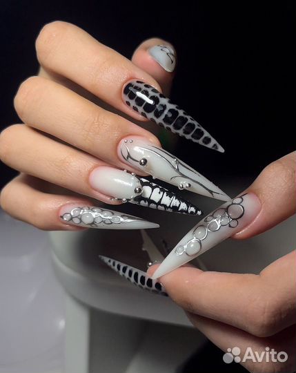 Модель на маникюр бесплатно