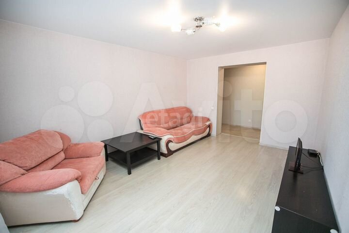 2-к. квартира, 61 м², 5/10 эт.