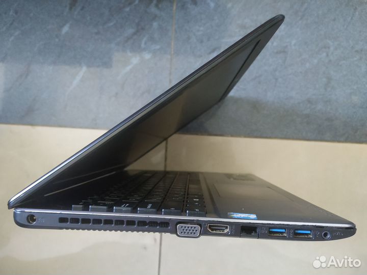 Ноутбук Asus X550L есть повреждения