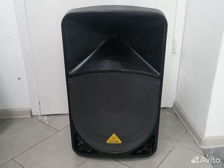 Музыкальная колонка behringer eurolive B115