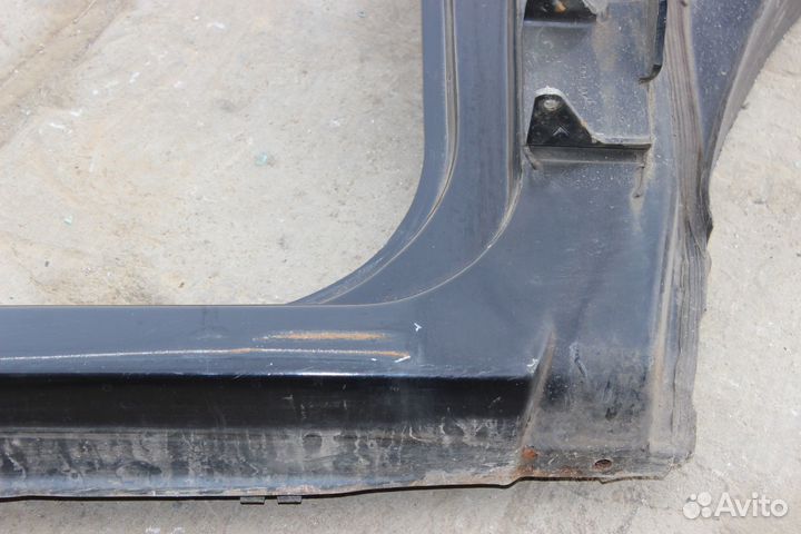 Передние стойки кузова Chevrolet Tahoe GMT400