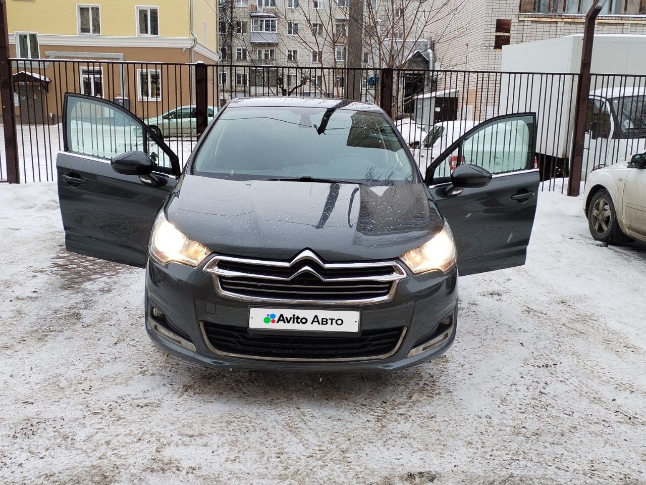 Citroen C4: фото владельца