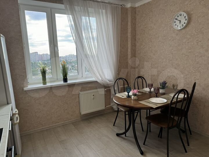 1-к. квартира, 38 м², 11/16 эт.