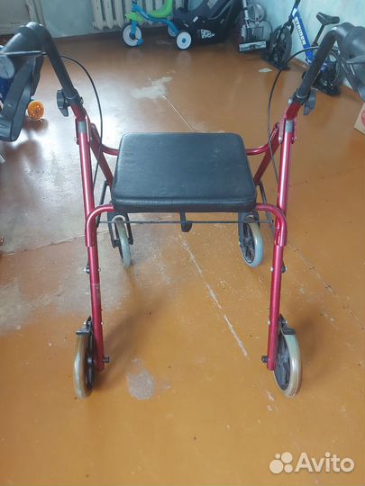 Ходунки для инвалидов