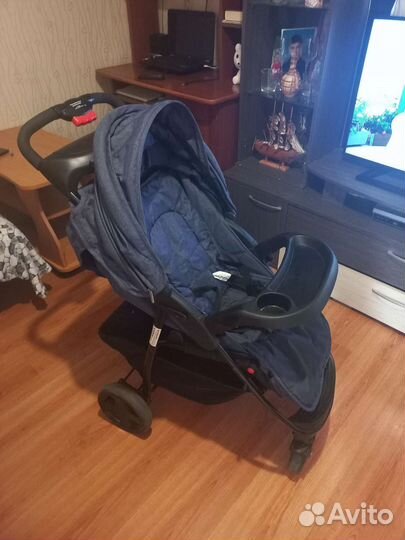 Прогулочная коляска