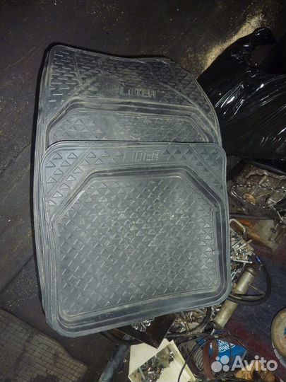 Коврики в салон ковшем Lider