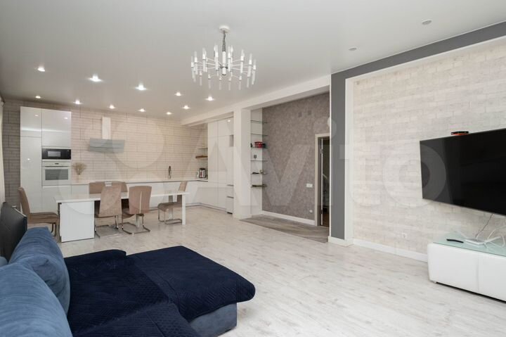 Дом 275 м² на участке 4,5 сот.