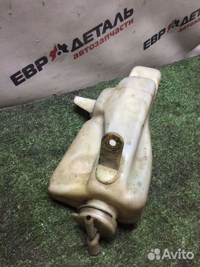 Бачок расширительный Mitsubishi Carisma хетчбэк 1