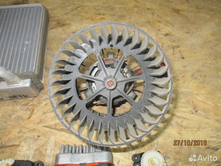 Моторчик печки Форд Фьюжн