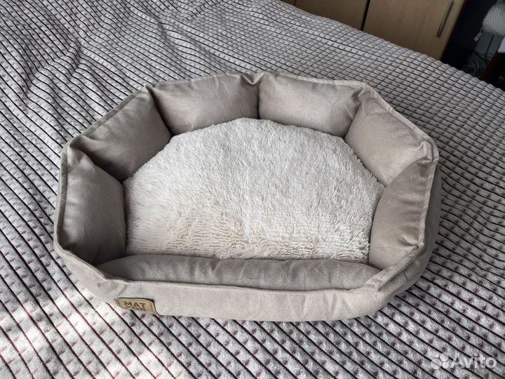 Лежанка для маленьких собак