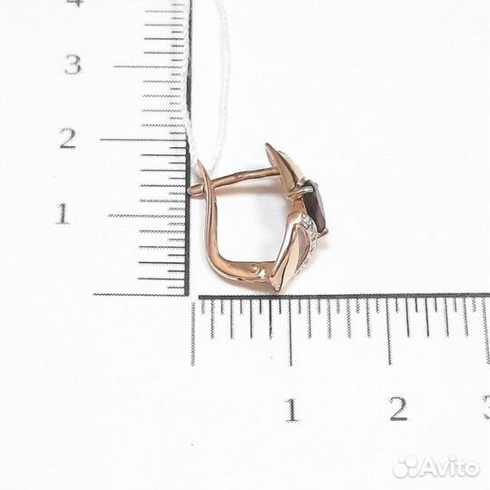 Золотые серьги с гранатом