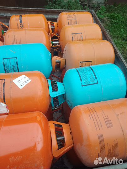 Балоны из под фреона пустые