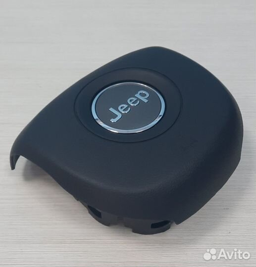 Крышка подушки безопасности Jeep Grand Cherokee 5