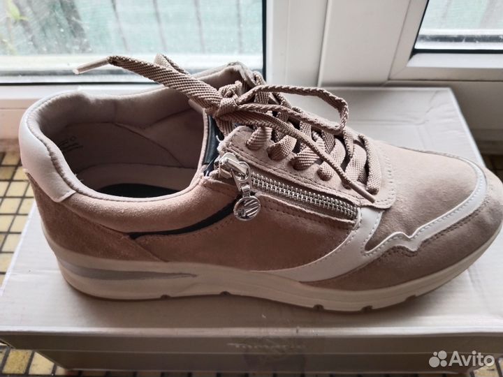 Кроссовки Tamaris