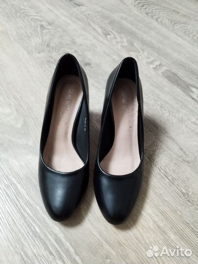 Туфли женские 35 размер черные
