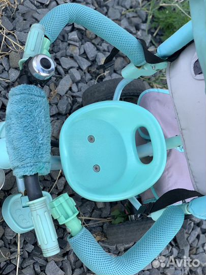 Детский трёхколёсный велосипед с ручкой Capella