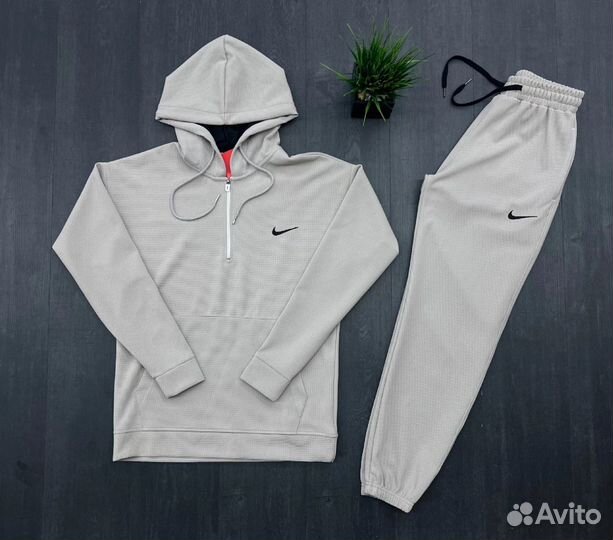 Спортивный костюм Nike