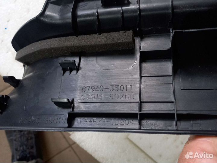 Накладка порога задняя левая Toyota Land-Cruiser