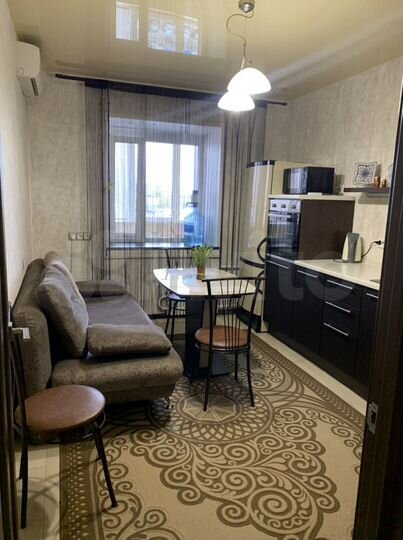 1-к. квартира, 42 м², 10/10 эт.