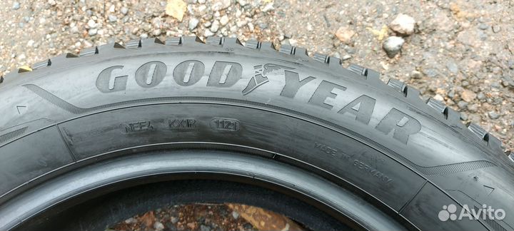 Goodyear UltraGrip Arctic 2 SUV 225/60 R18