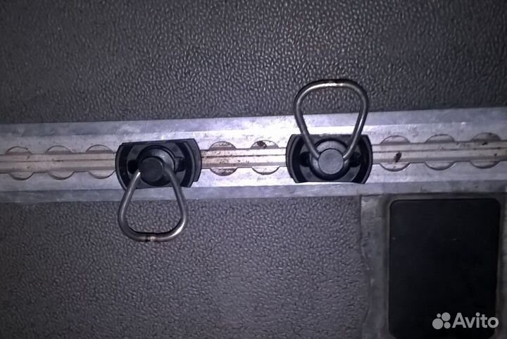 Петли крепления груза Мерседес