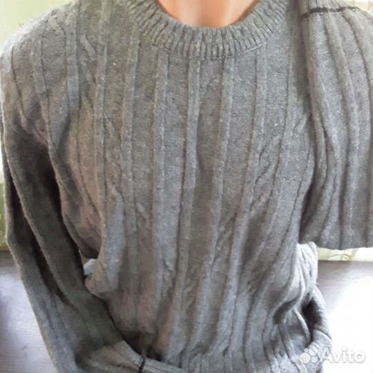 Свитер