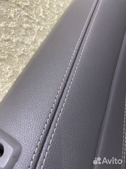 BMW X6 G06 обшивка карта двери