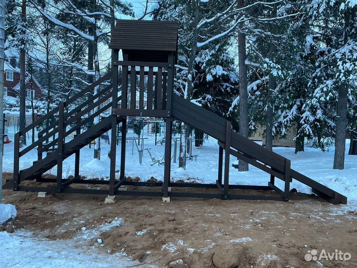 Зимняя горка, деревянная горка