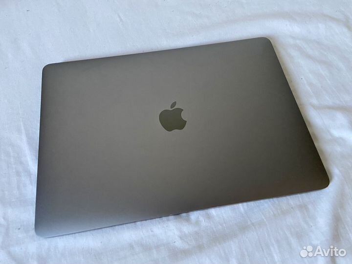 Apple MacBook Pro 13 Touch Bar 8Gb/512Gb 2020